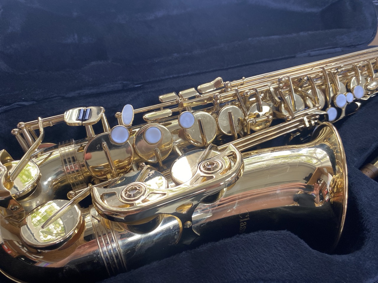 Altsaxophon Trevor J. James