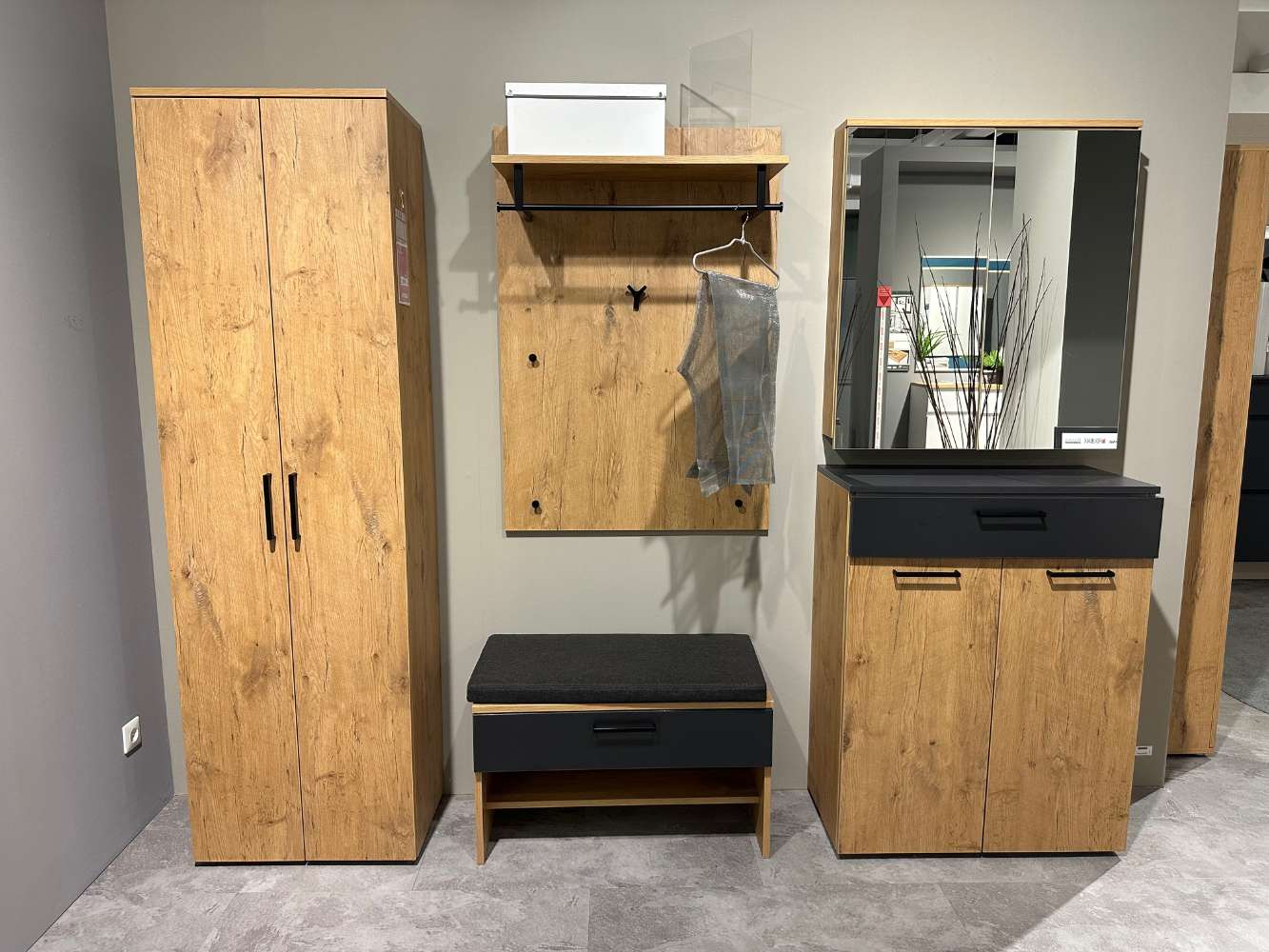 Garderobe Wildeiche ⚡️Sparpreis⚡️