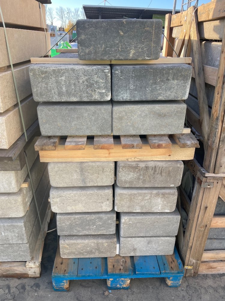 ⭐️ SONDERPOSTEN ⭐️ – Blockstufen, Kalkstein, 15x35x100cm