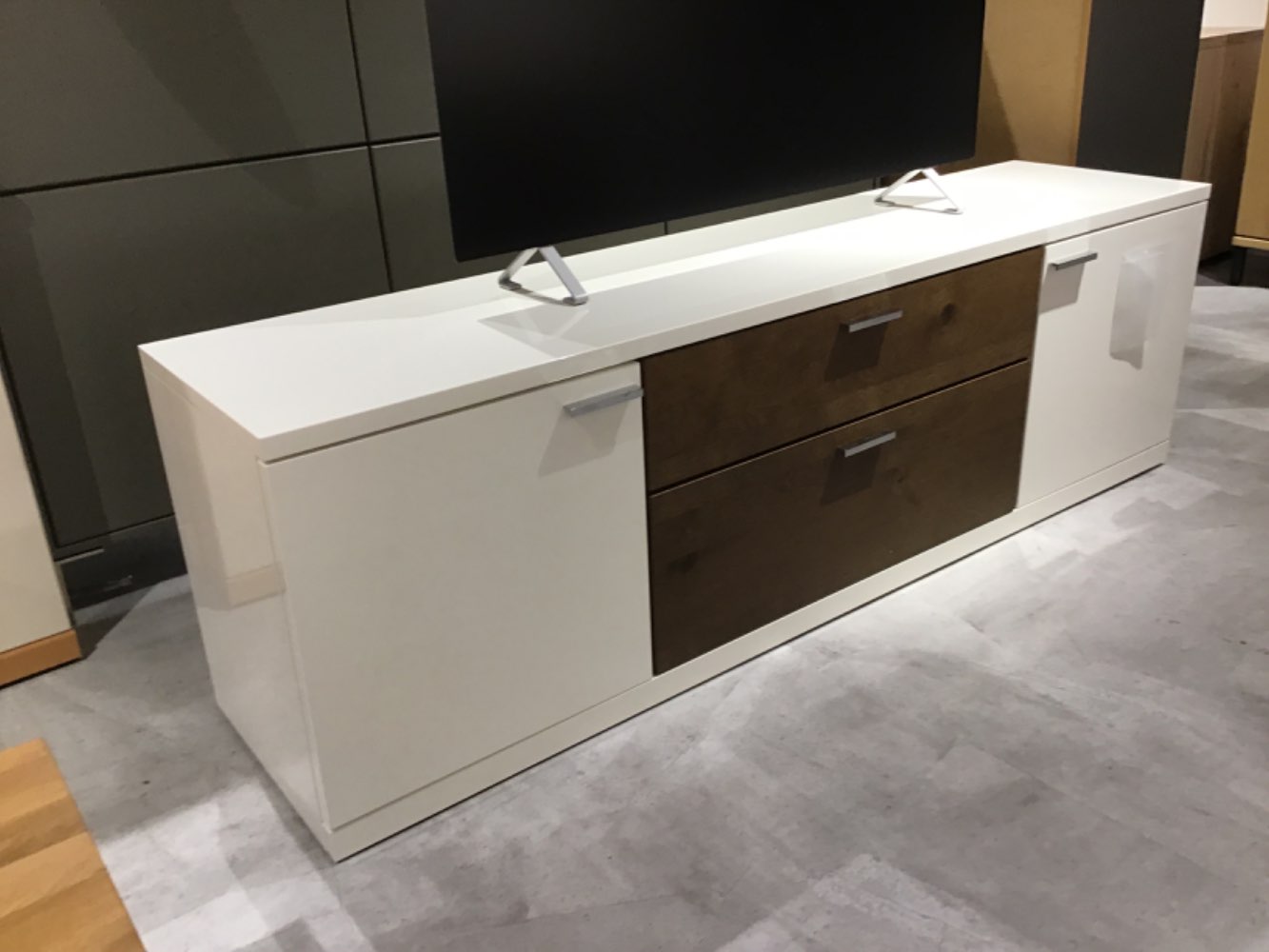 XXXLutz Wassertrüdingen Lowboard