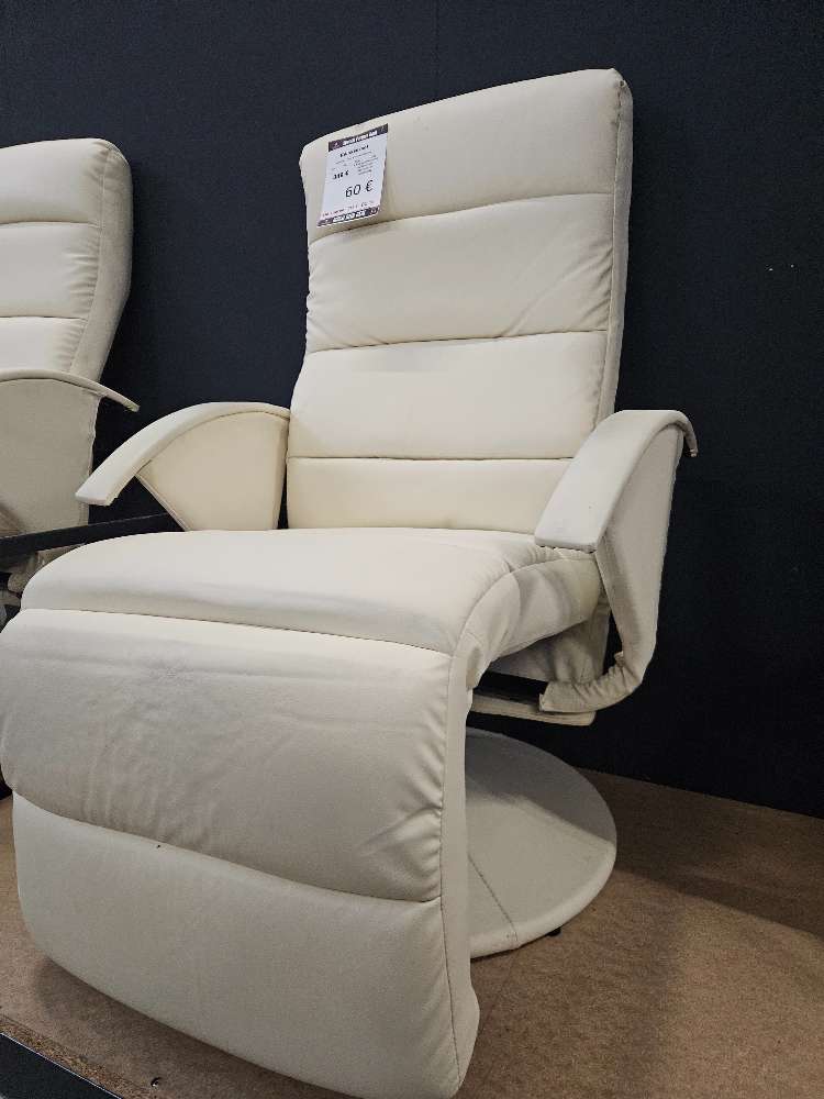 Relaxsessel Kunstleder Creme ( defekt) statt 349€