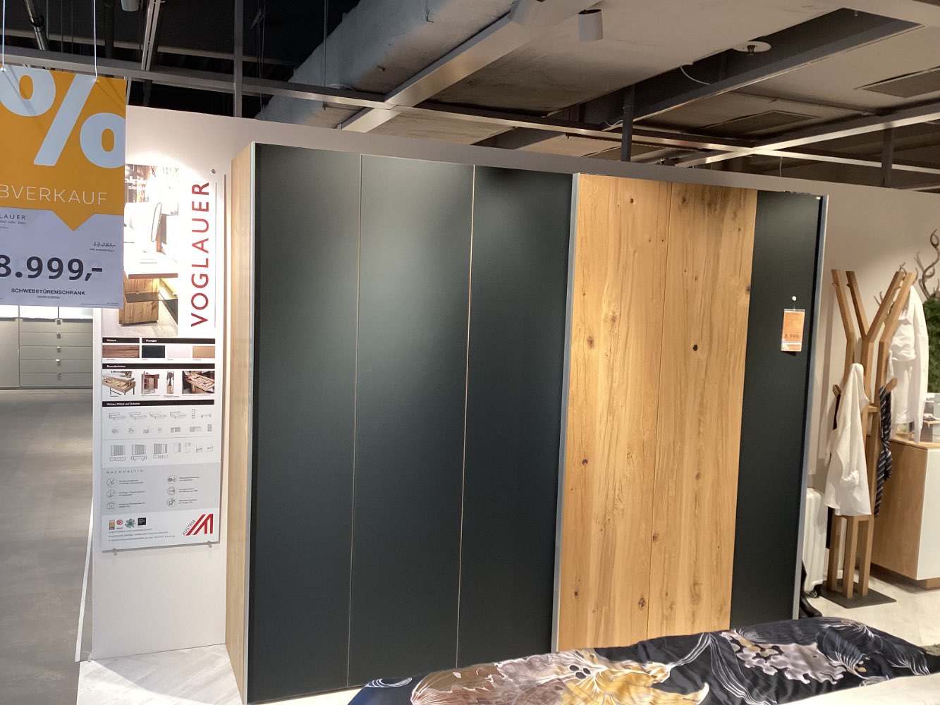 Schwebetürenschrank Voglauer