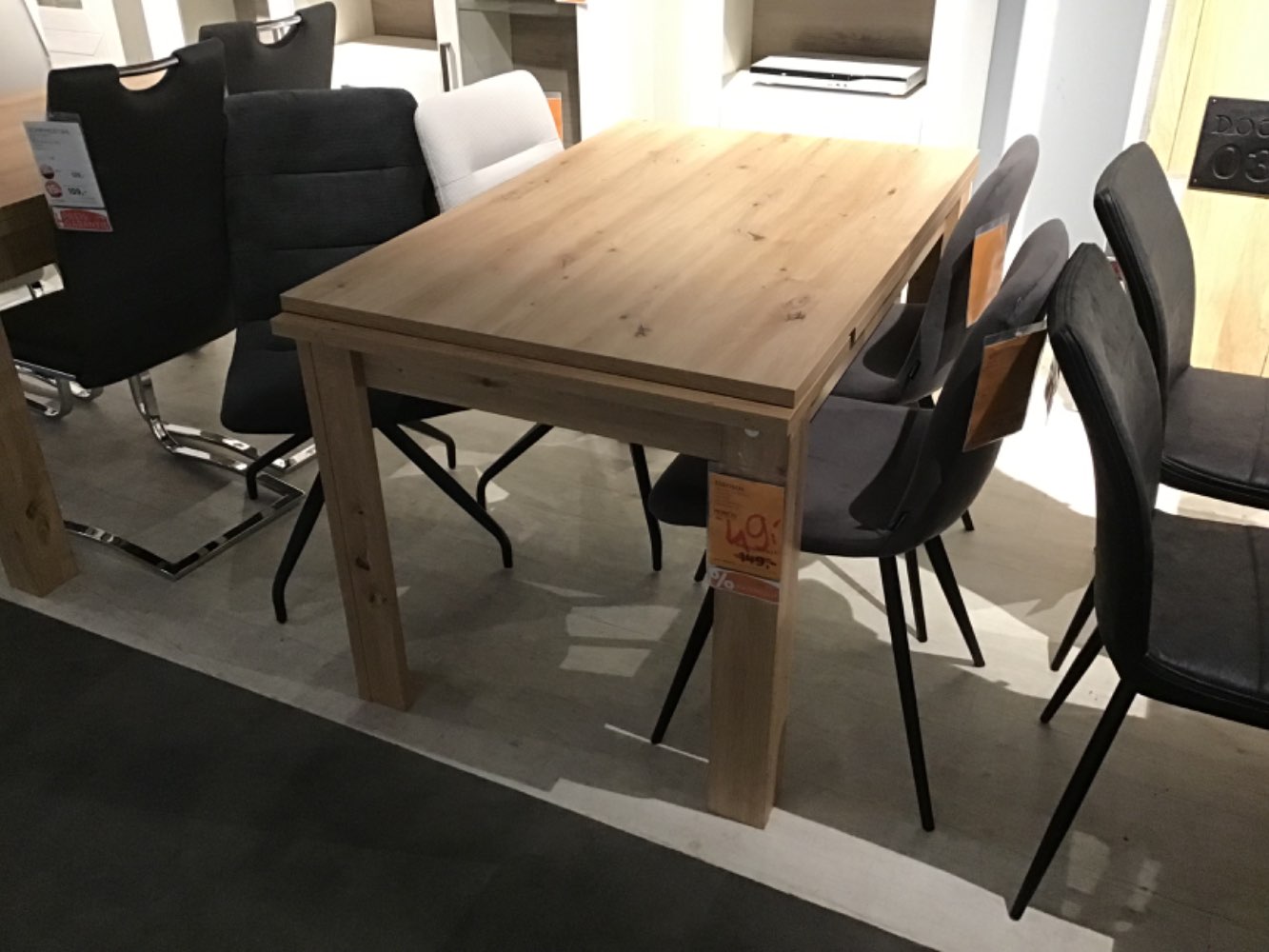 XXXLutz Ausstellungsstück Möbel Esstisch Monzi Asteiche ausziehba