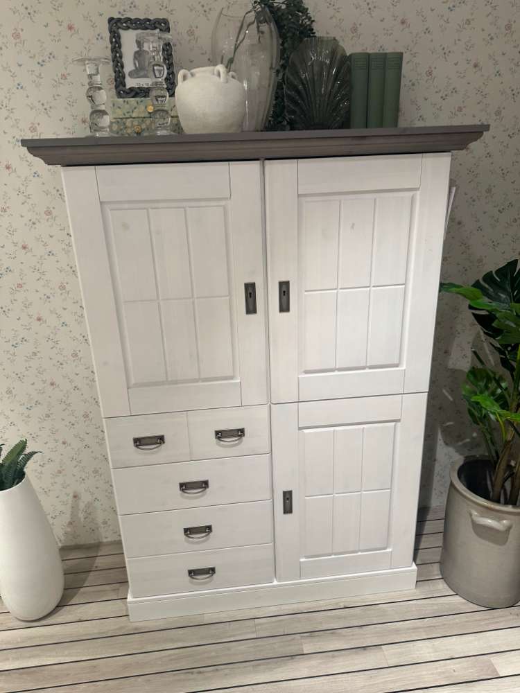 Highboard mit Holztüren 500