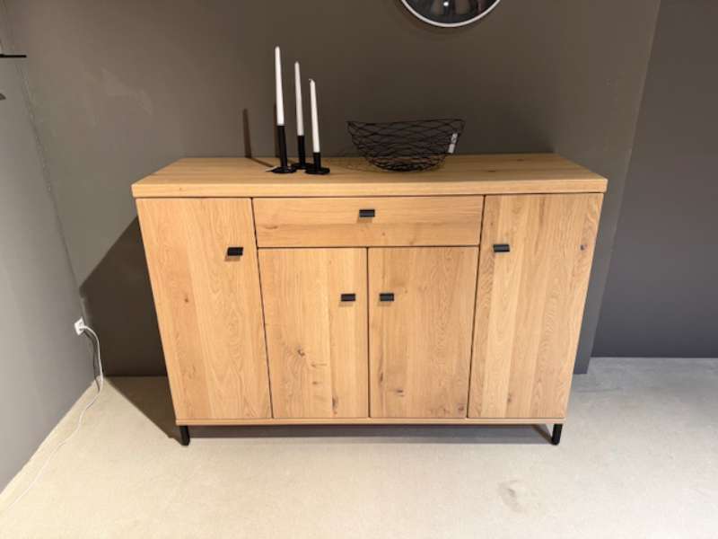 Sideboard in Asteiche massiv, furniert, ca.: 150cm breit