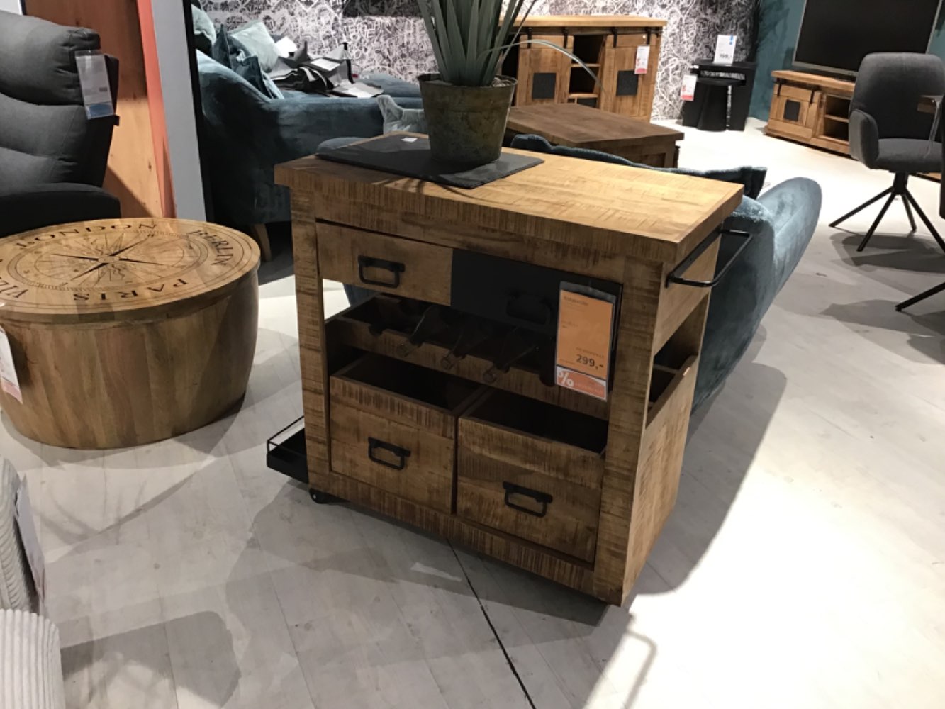 XXXLutz Ausstellungsstück Möbel Barwagen Barney Mango massiv