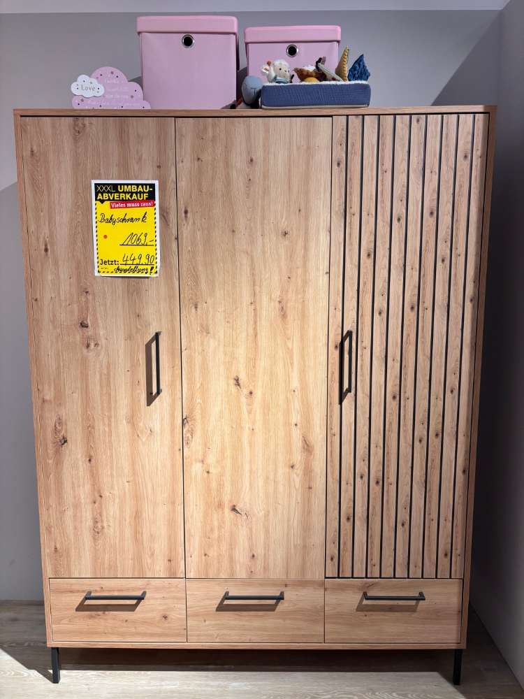 KLEIDERSCHRANK LINE JIMMYLEE