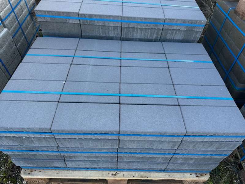 Prestige-Line Rechteckpflaster 30x15x8 cm anthrazit (2.Wahl)