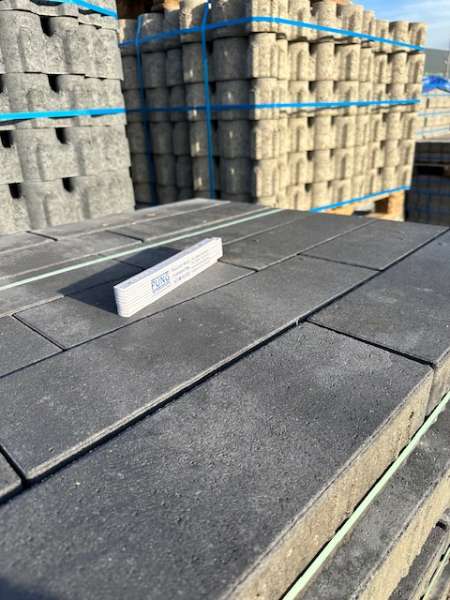 Purista Pflaster Systempflaster dunkelgrau nuanciert 8 qm (2.Wahl