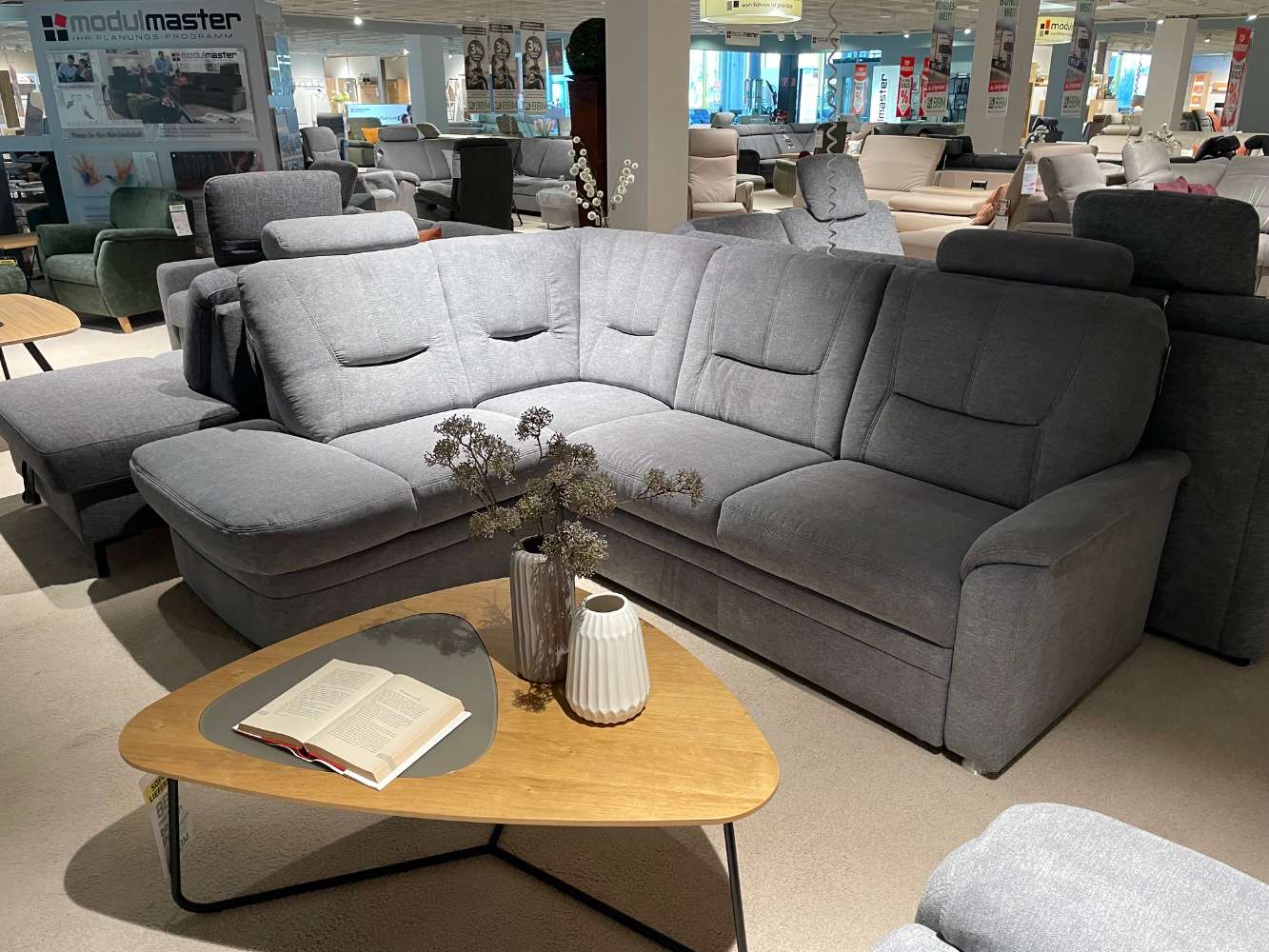 Garnitur mit Sessel und Funktionen