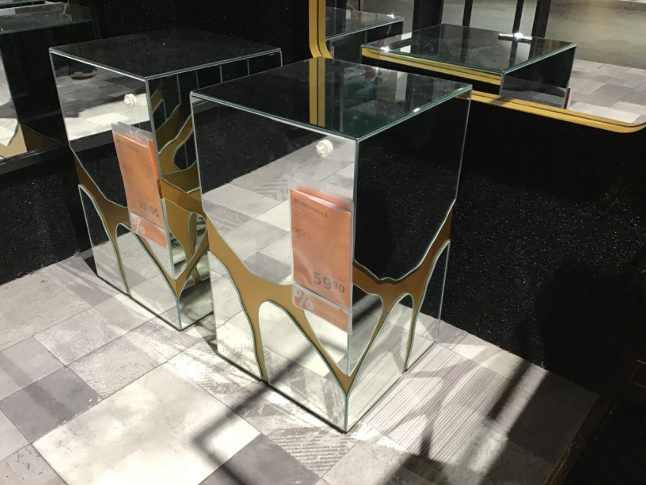 XXXLutz Ausstellungsstück Möbel Blumensäule Constanze gold Glas