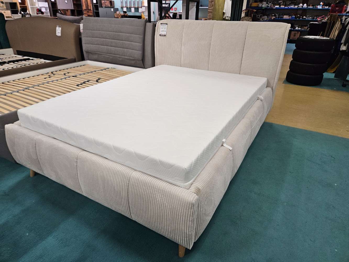 pop Polsterbett Pamela Cordstoff statt 1813€