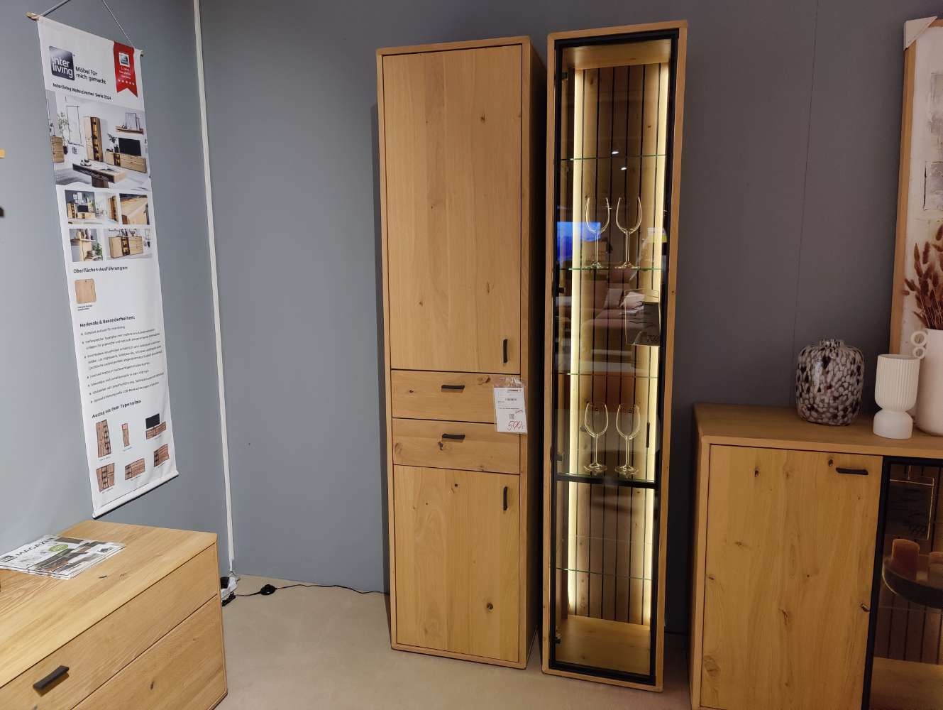 Vitrinenkombinatio – INTERLIVING 2024 – inkl. Beleuchtung