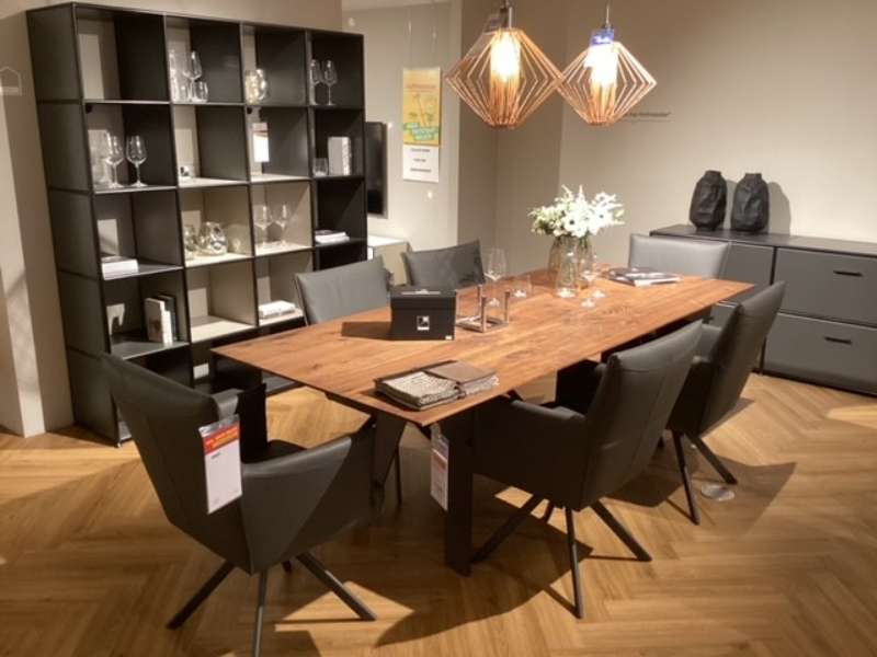 MR Nilan  6 Armlehnstuhl