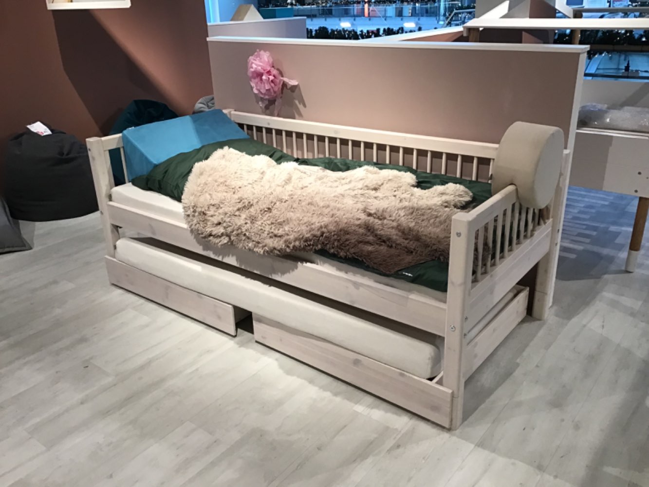 XXXLutz Ausstellungsstück Möbel Bett Classic Kiefer weiß lasiert