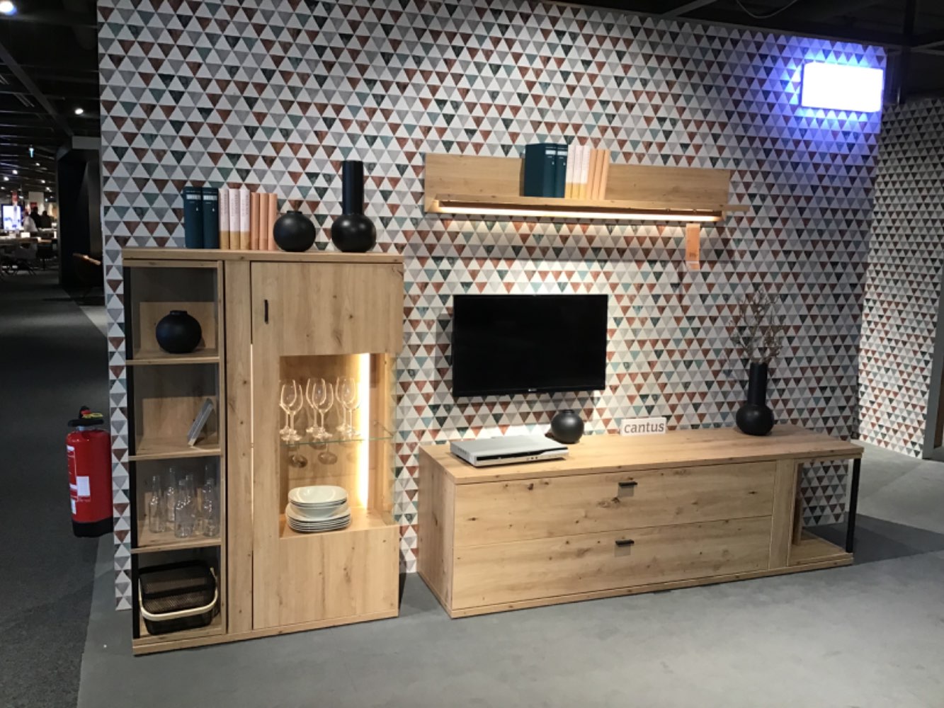 XXXLutz Ausstellungsstück Möbel Wohnwand Lugo Eiche Artisan