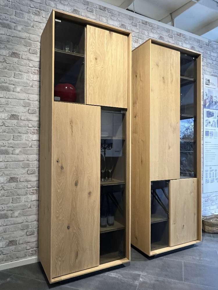 VENJAKOB Vitrine mit Zubehör