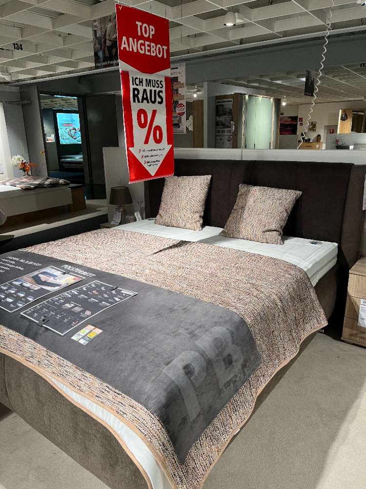 Polsterbett 1,80x2m mit Matratzen