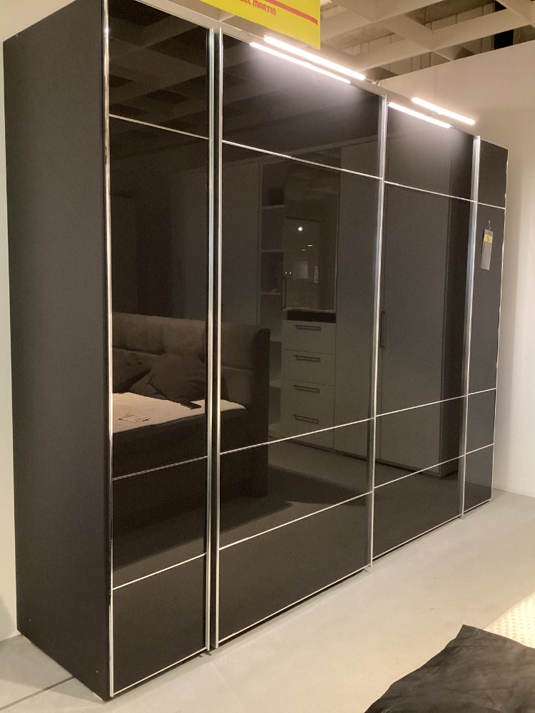 Kleiderschrank Studio Line