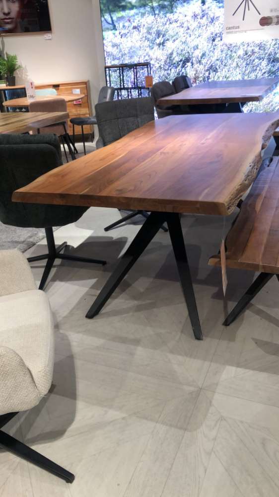 Möbel, Esstisch Akazie, XXXLutz