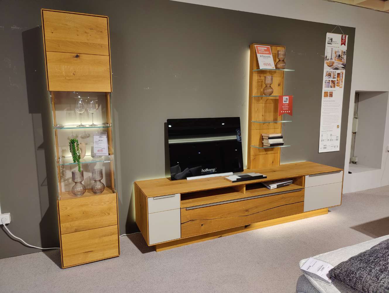 Wohnwand – Interliving 2020 – Anbauwand – Asteiche – Massiv