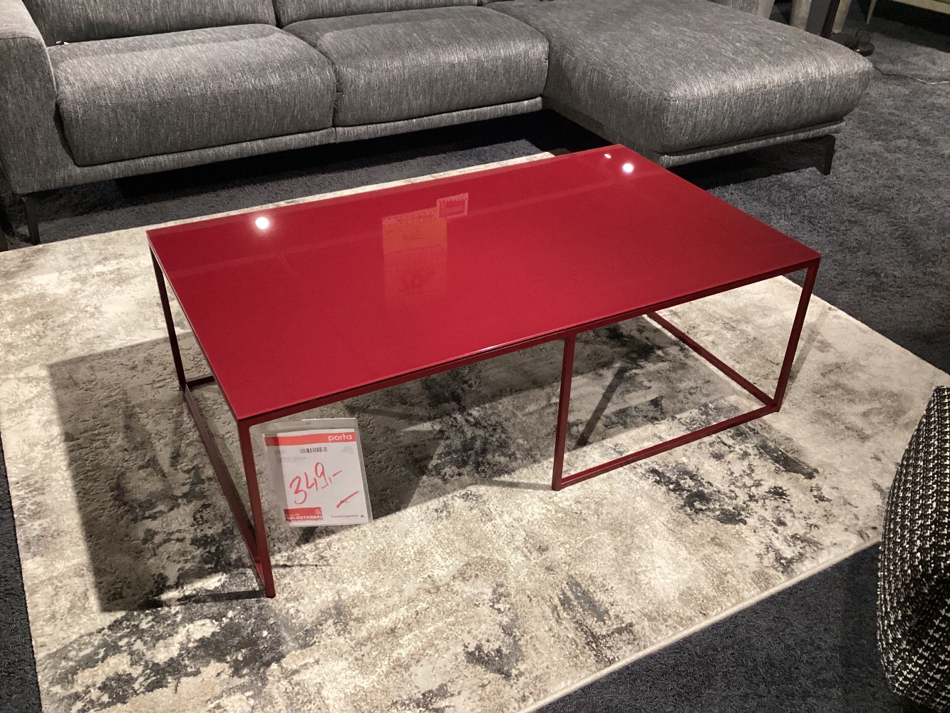 Couchtisch „Garta“, Platte Shiny Glas rot, ca. 120×70 cm