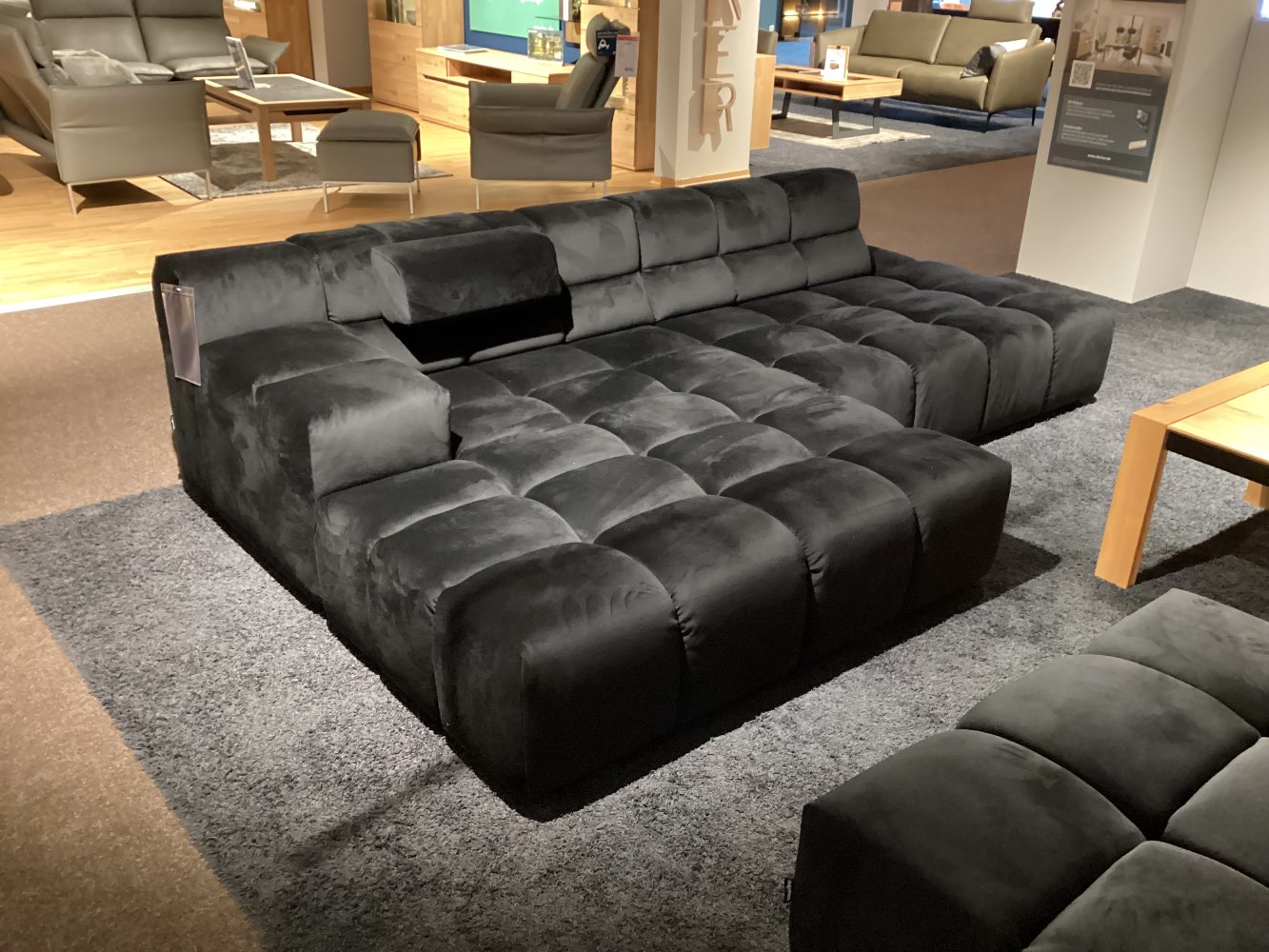 Garnitur +Hocker „Temple“ von „Designwerk“, Velours, Rückenverst.