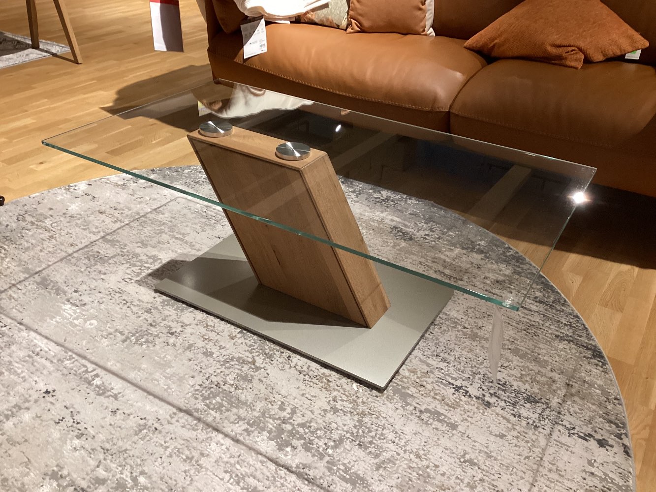 Couchtisch „Talvera“, Orig. Decker, Asteiche massiv, Glasplatte