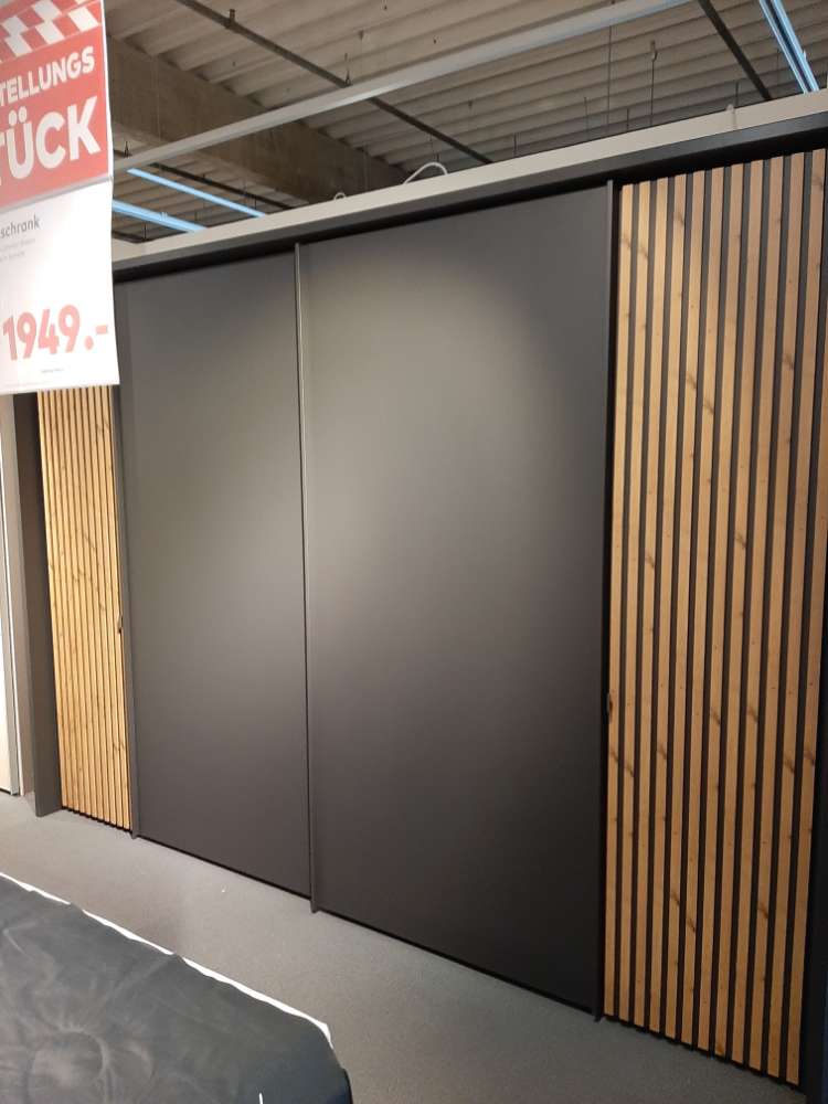 Kleiderschrank Clivo