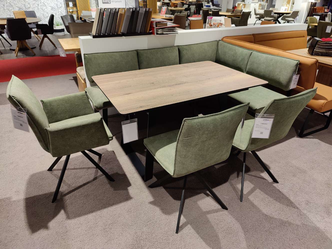 Eckbankgruppe –  Schösswender – Liverpool