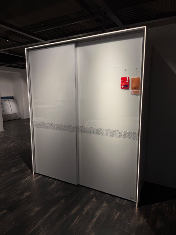 SCHWETÜRENSCHRANK JOOP