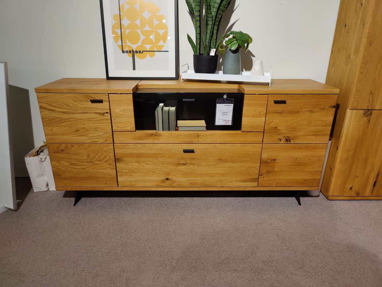 Sideboard – Wildeiche – inkl. Beleuchtung