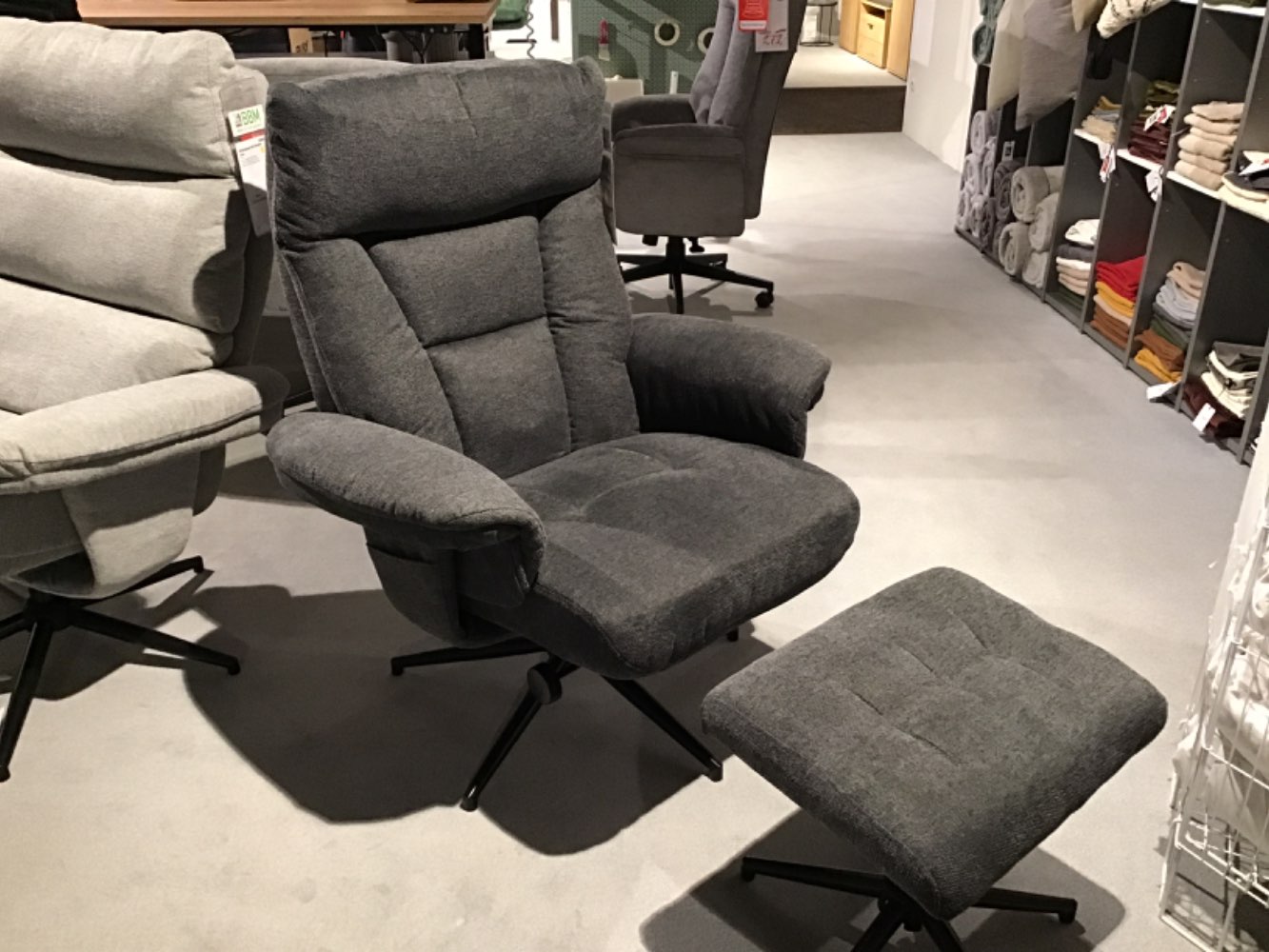 Relaxsessel mit Hocker Stoff anthrazit Maß 87x108x82cm