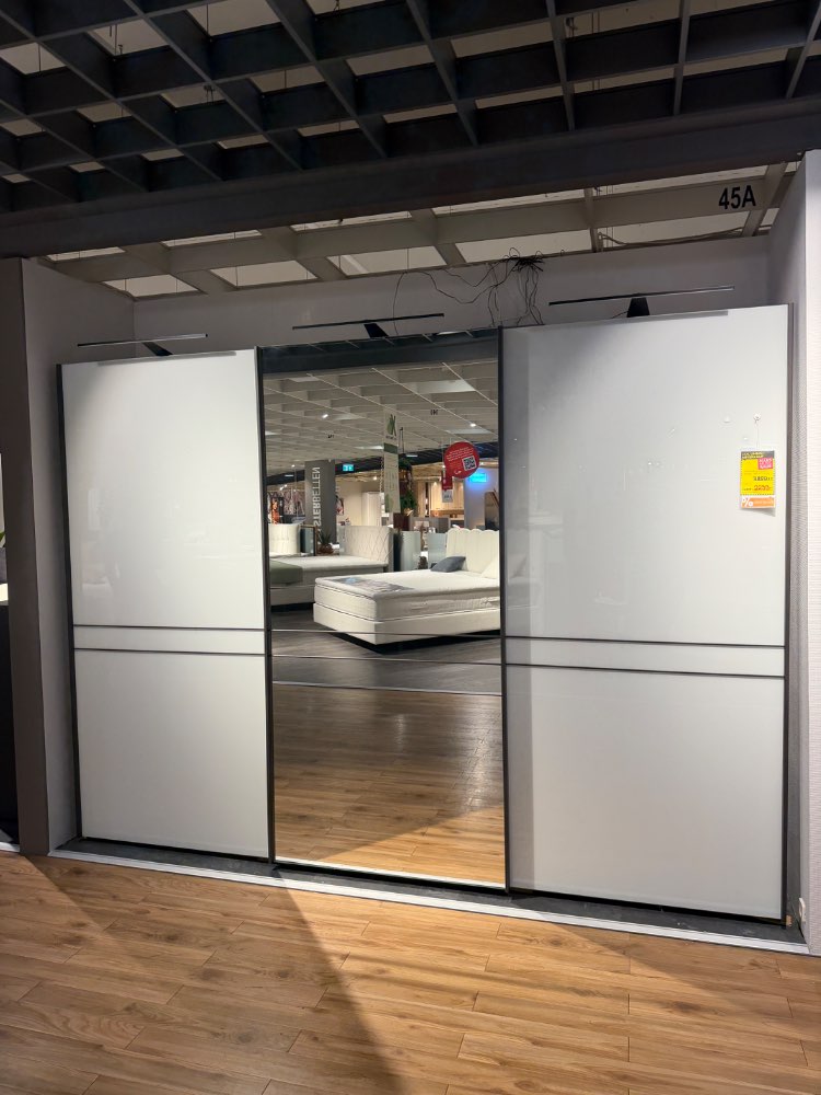 Schwebetürenschrank XXXLutz Würselen