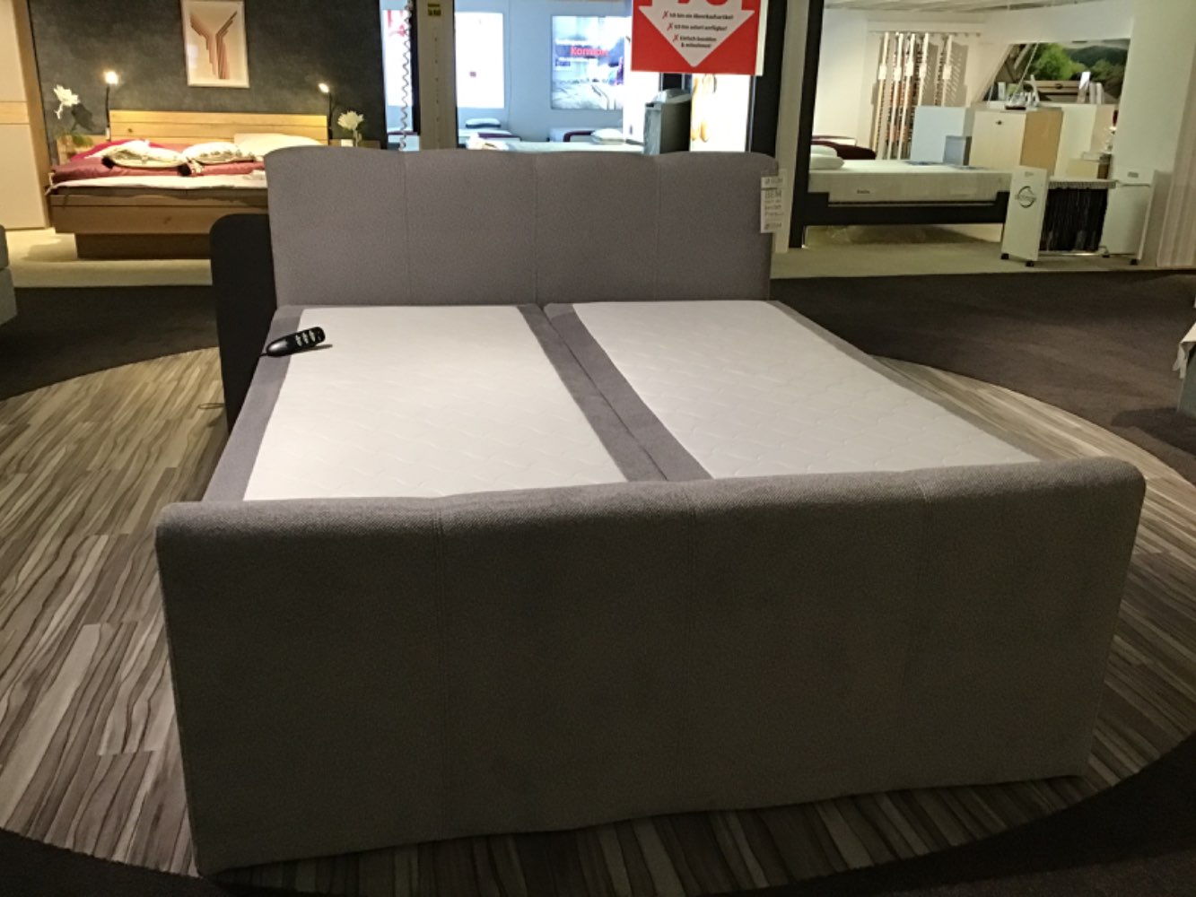 Boxspringbett mit Motorischer Verstellung Liegefläche 180x200cm