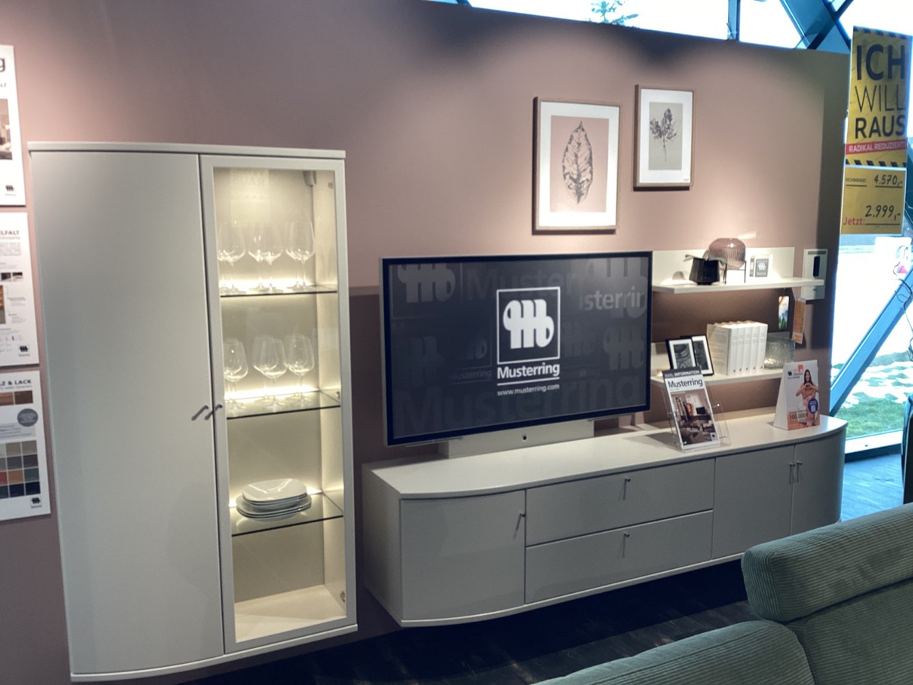 Möbel, Wohnwand Kira, Musterring, ca. 330x183x49cm, Seidengrau