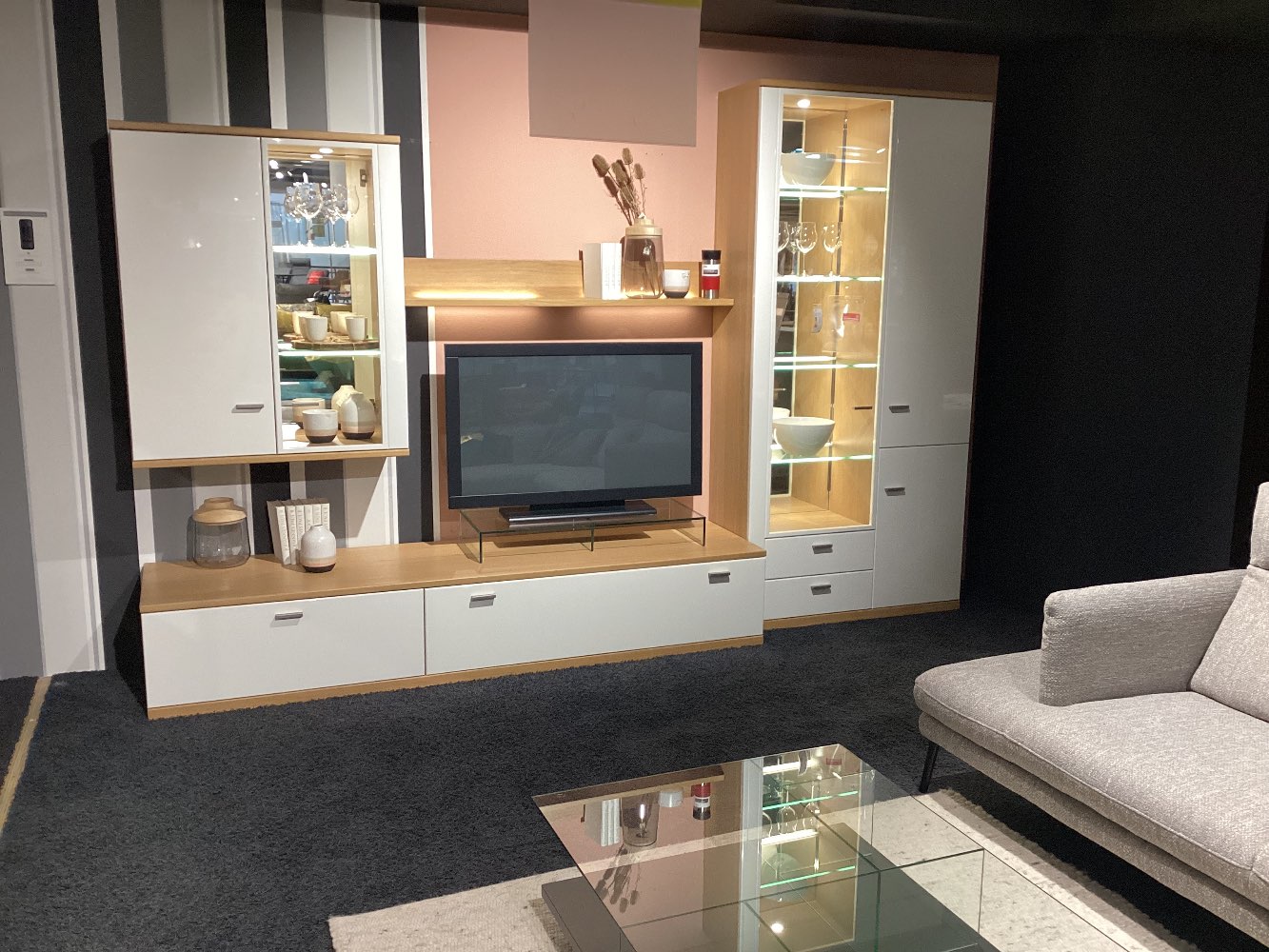 Wohnwand „Amera“, Hochglanz weiß, LED-Beleuchtung dimmbar