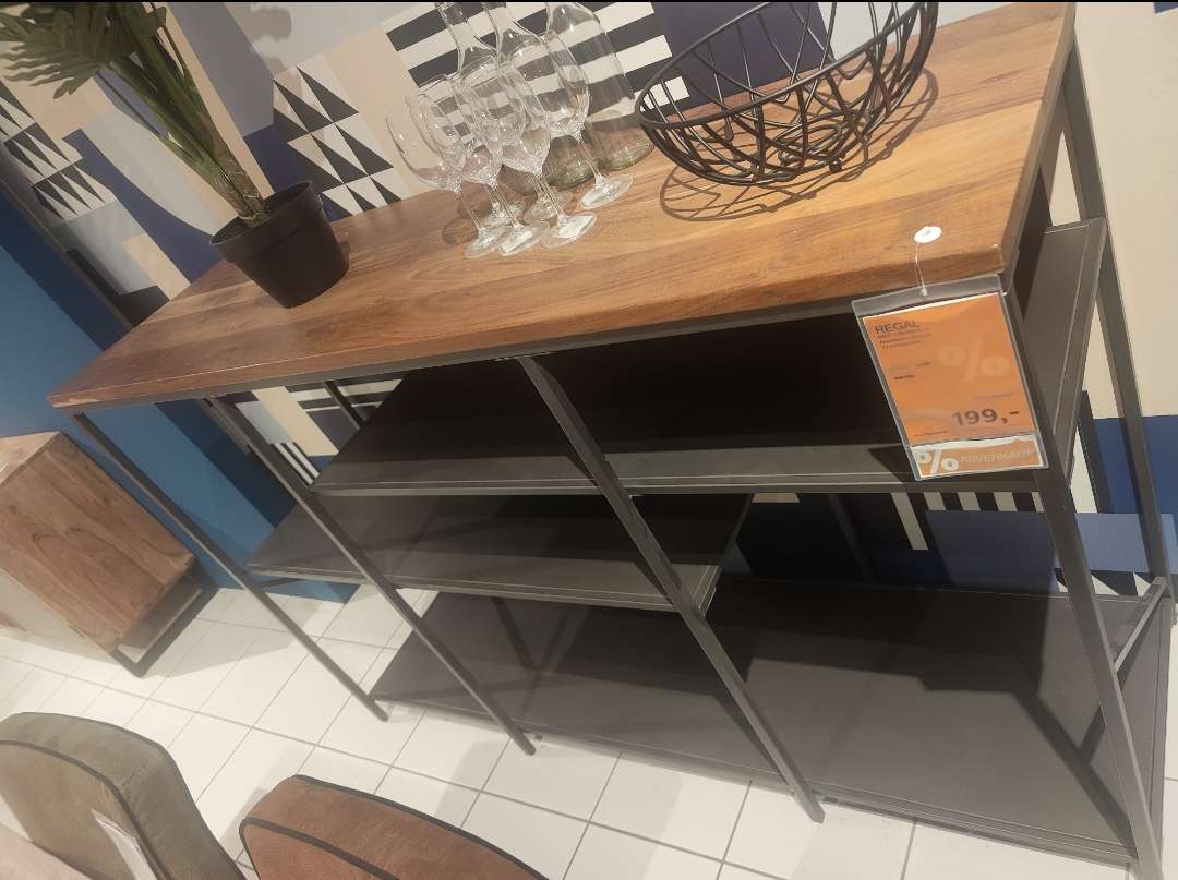 Regal Mick Carry Home