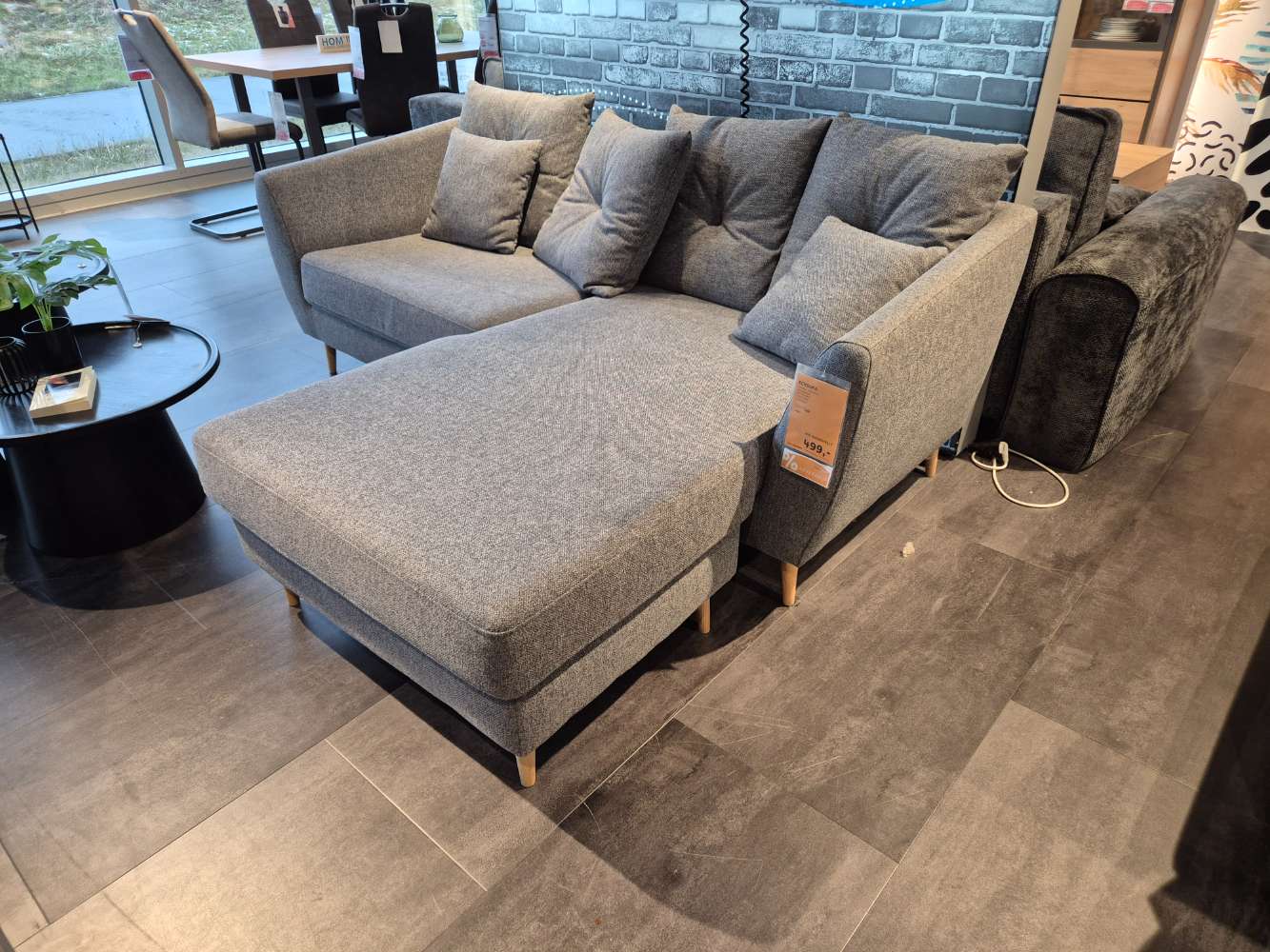 Ecksofa Dunkelgrau, Holz Knopfkissen XXXLutz Fellbach