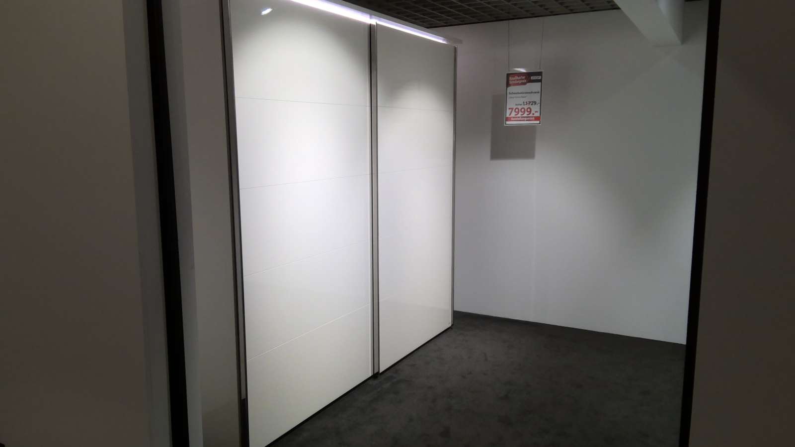 Joop! Schwebetürenschrank Gloss-Base mit Beleuchtung