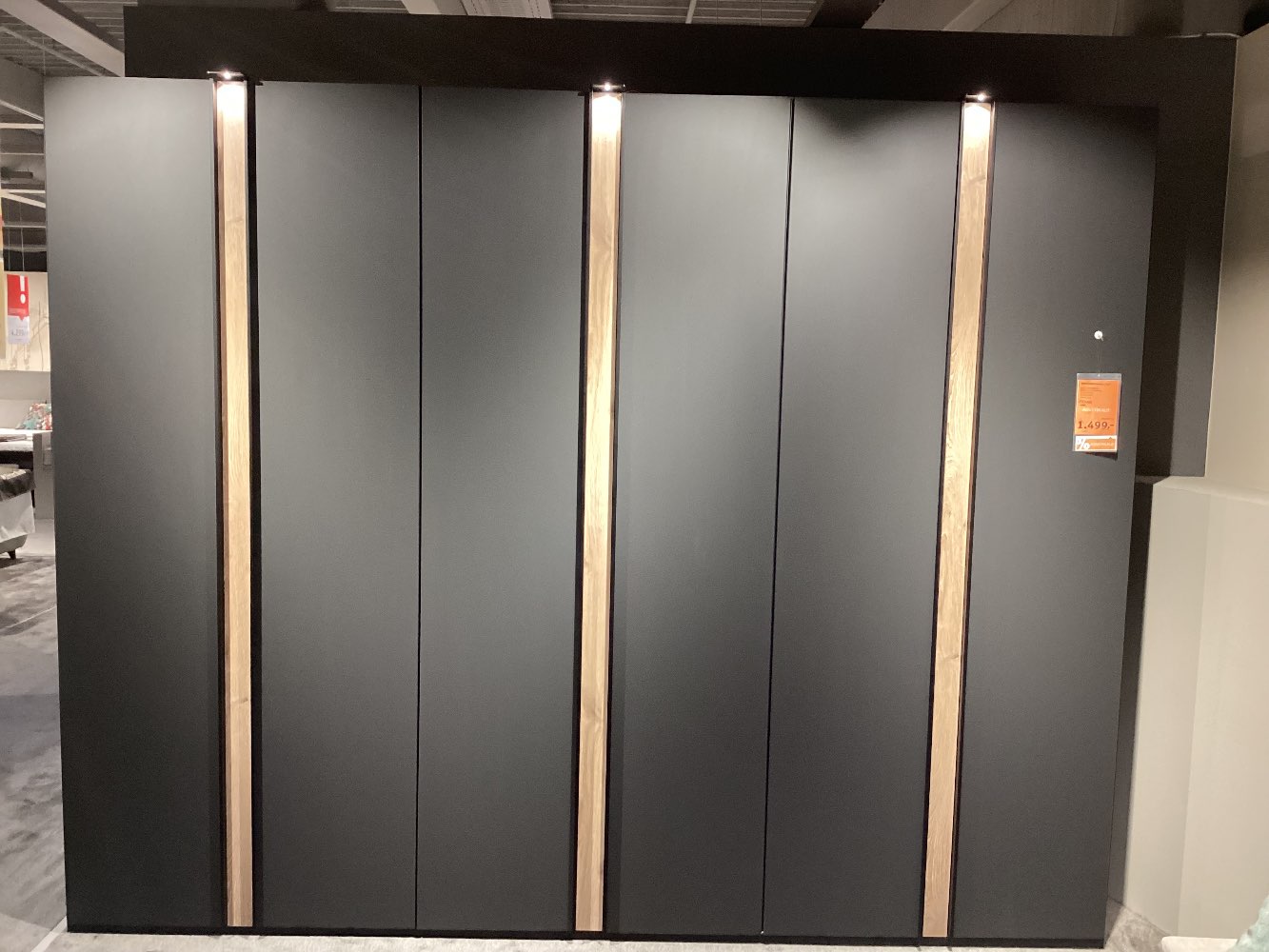 Drehtürenschrank Lagos