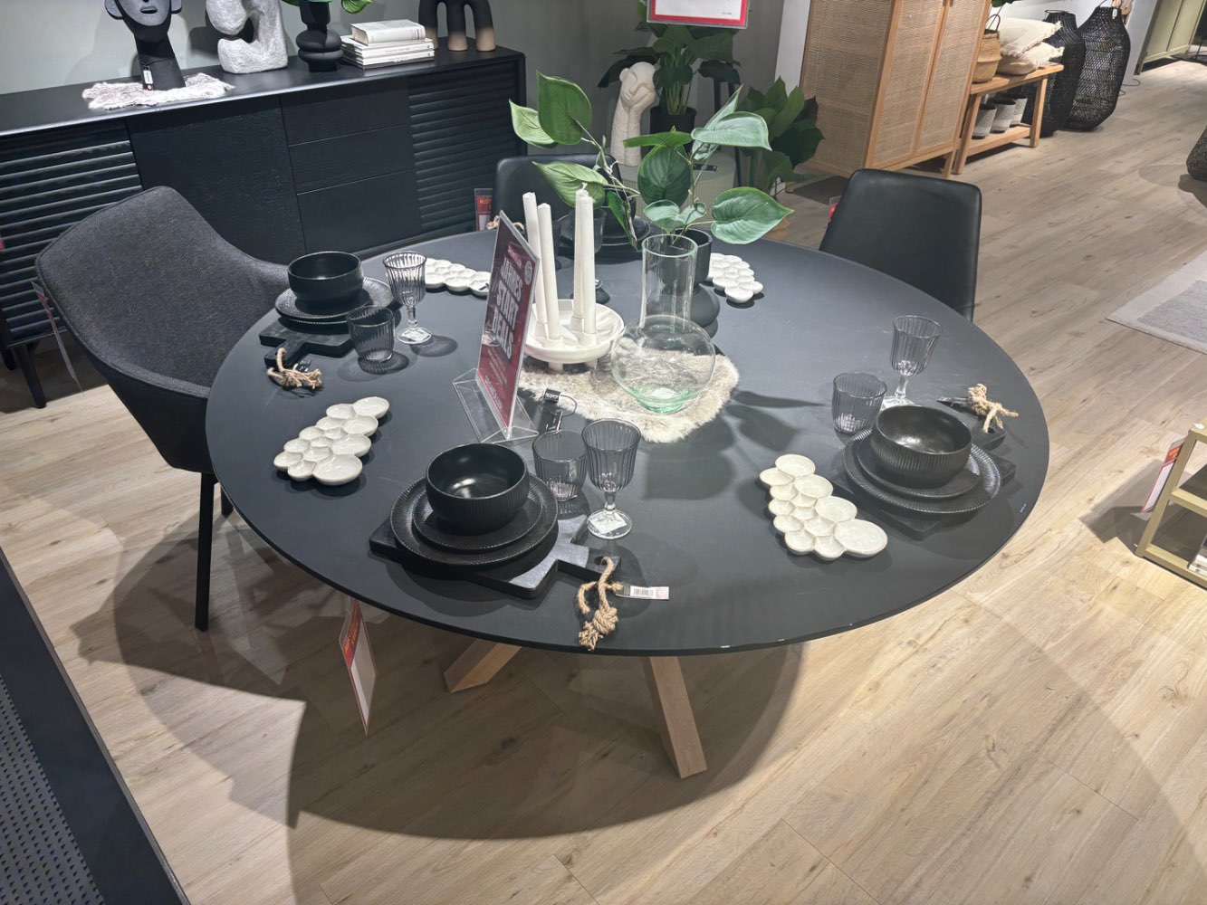 Esstisch rund „Argo“ von Julia Group