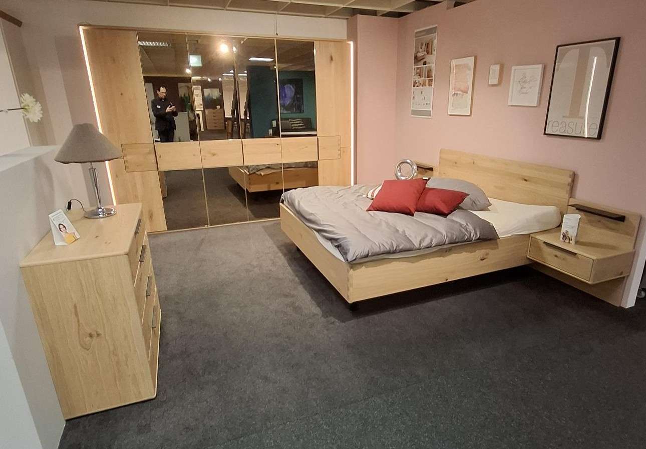 Schlafzimmer Asteiche Bianco geölt inkl. Schrankzubehör