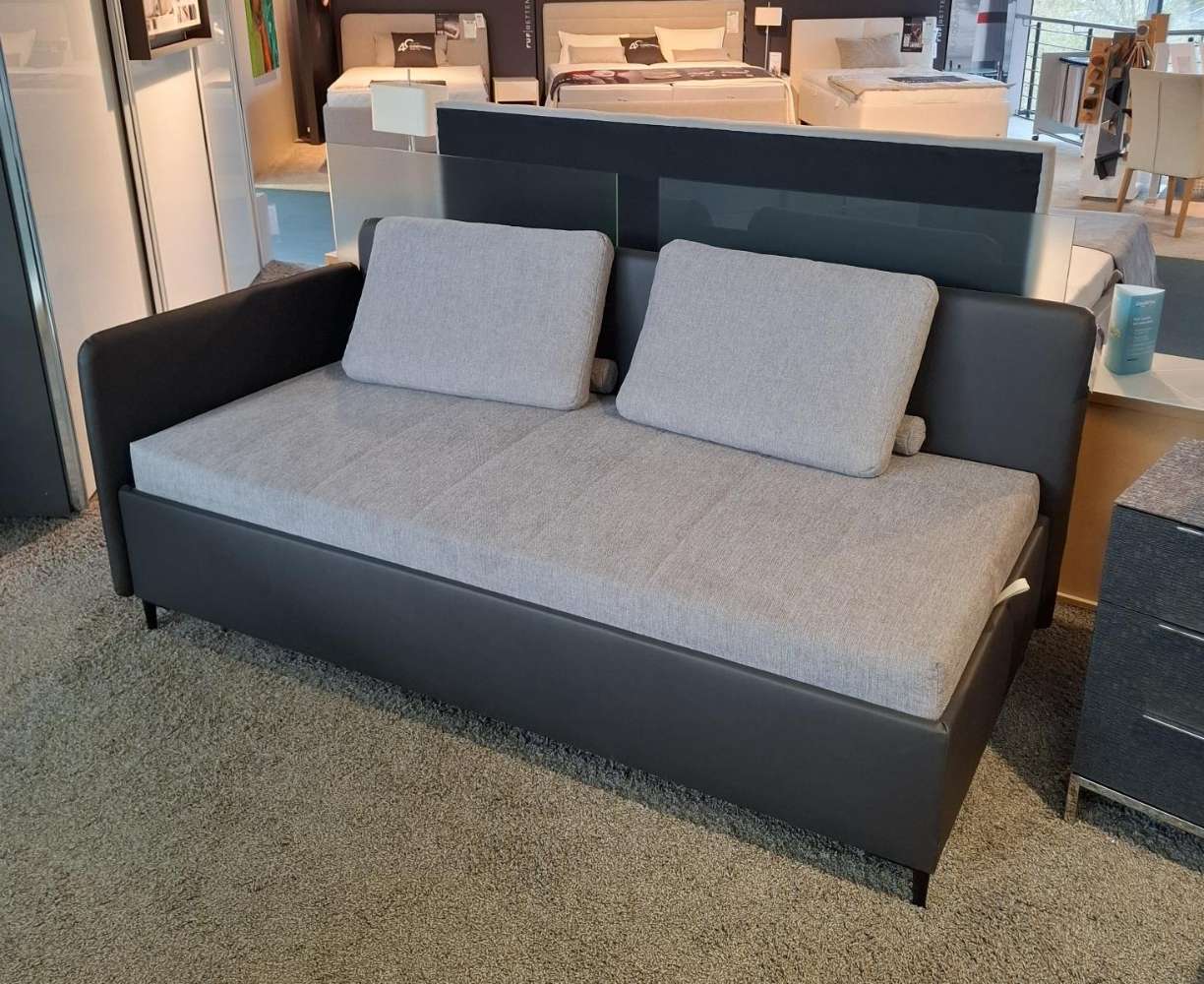 Polsterliege mit Bettkasten Lgfl.90×200 cm inkl.Zubehör