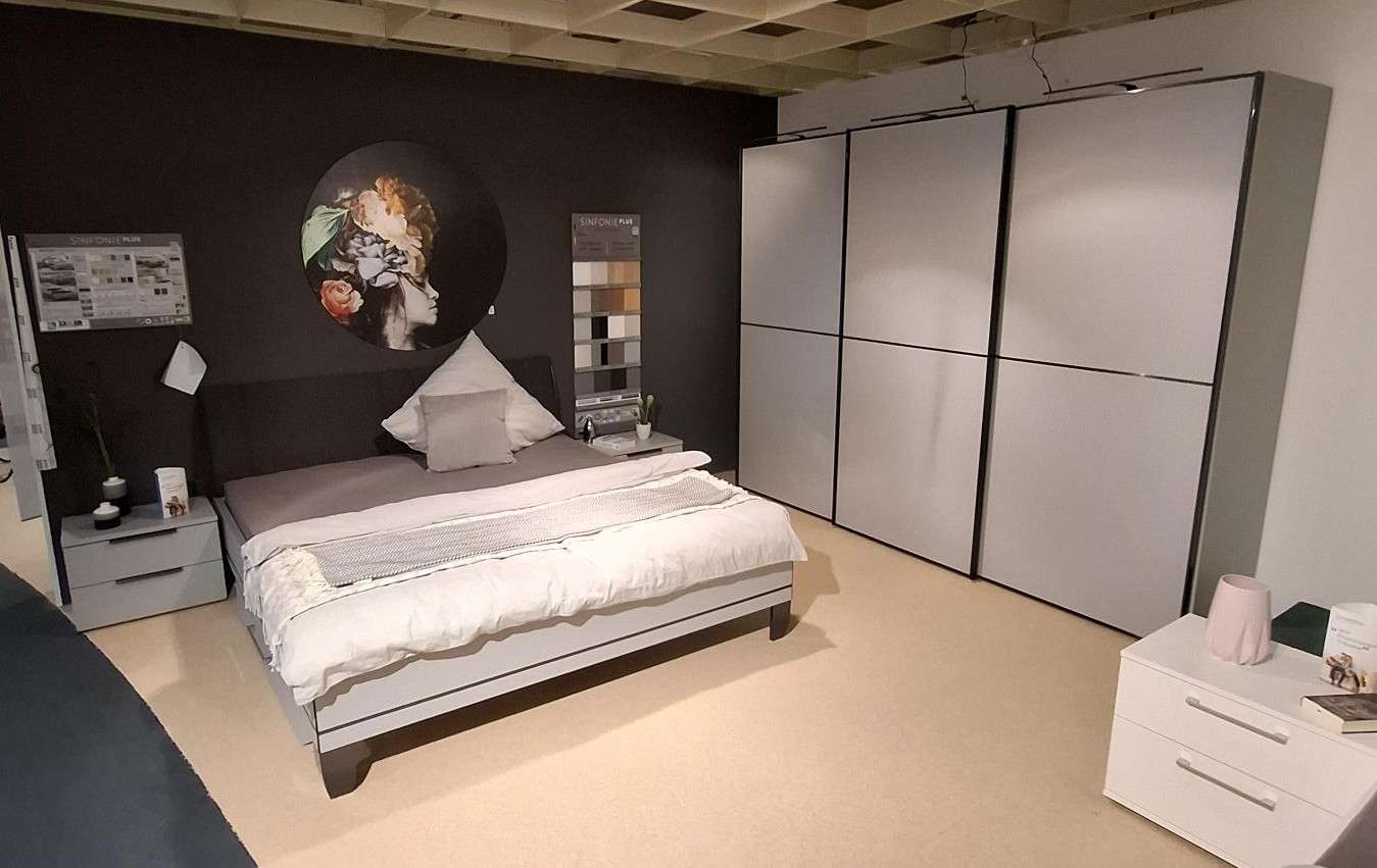 Schlafzimmer hellgrau/anthrazit inkl.Schrankzubehör