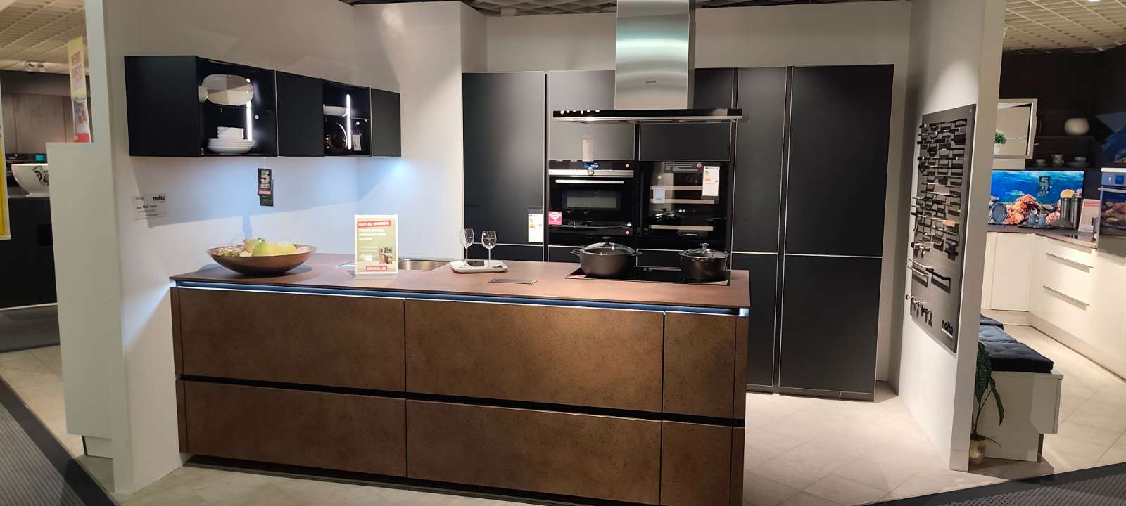 Nolte Flair/Ferro Cortenstahl/Schwarz Messing Optik  ab KW18/2026