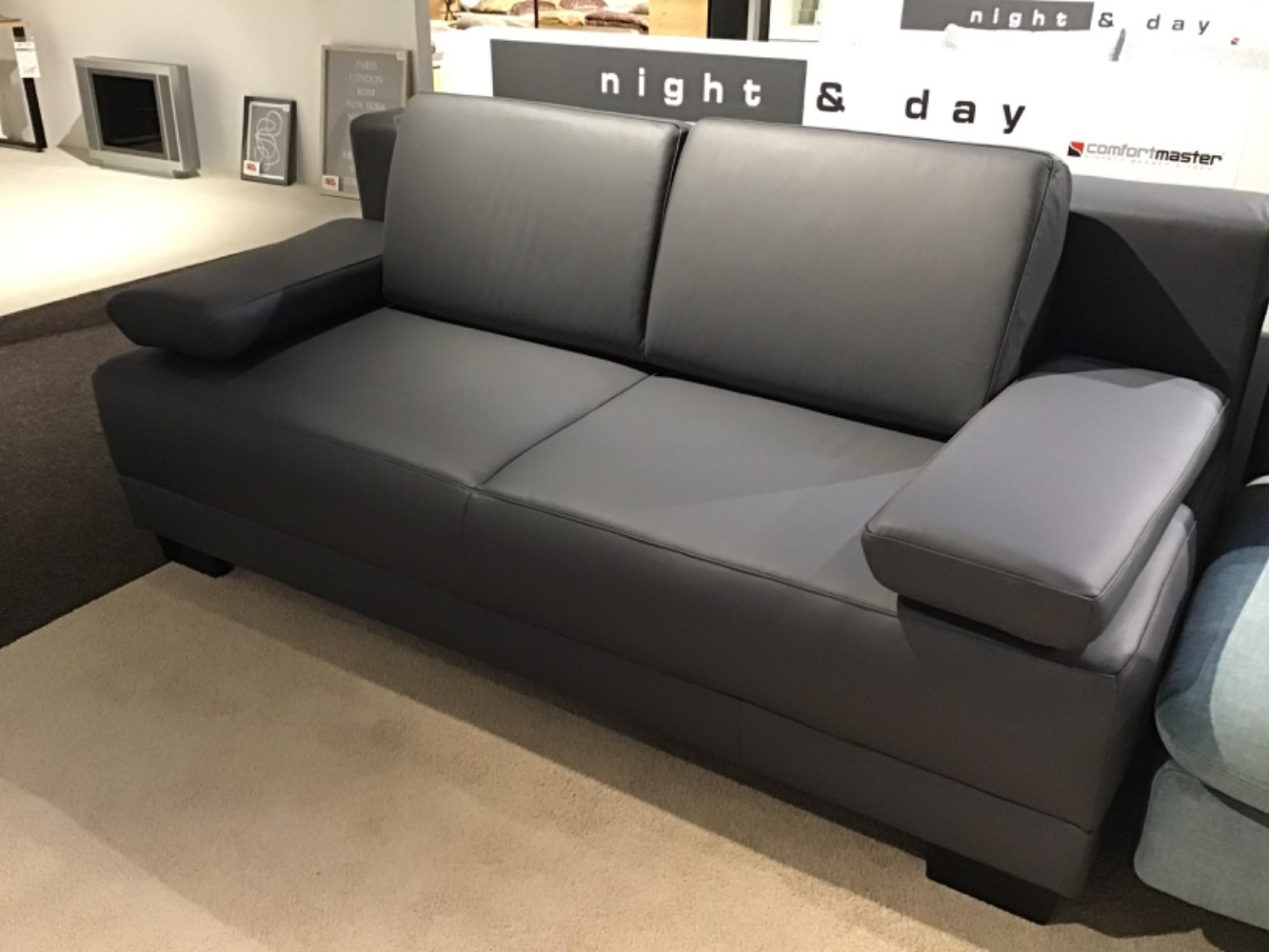 Funktionssofa in Leder Farbe anthrazit Liegefläche 140x200cm