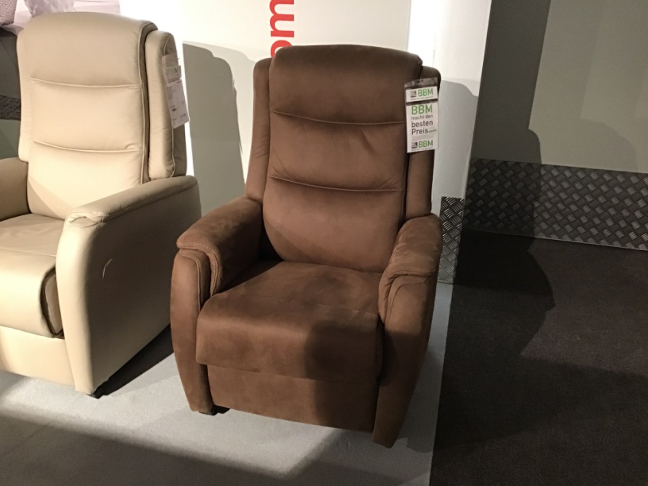 Klassischer TV Sessel mechanische Verstellung.Farbe braun