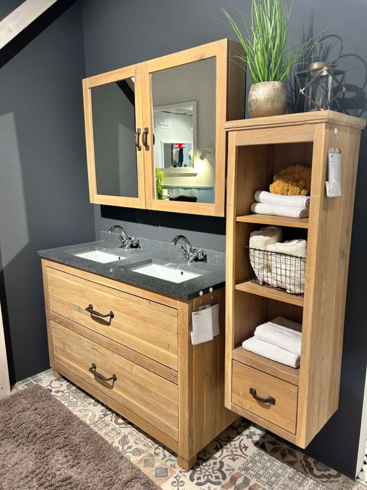 Badezimmerkombination