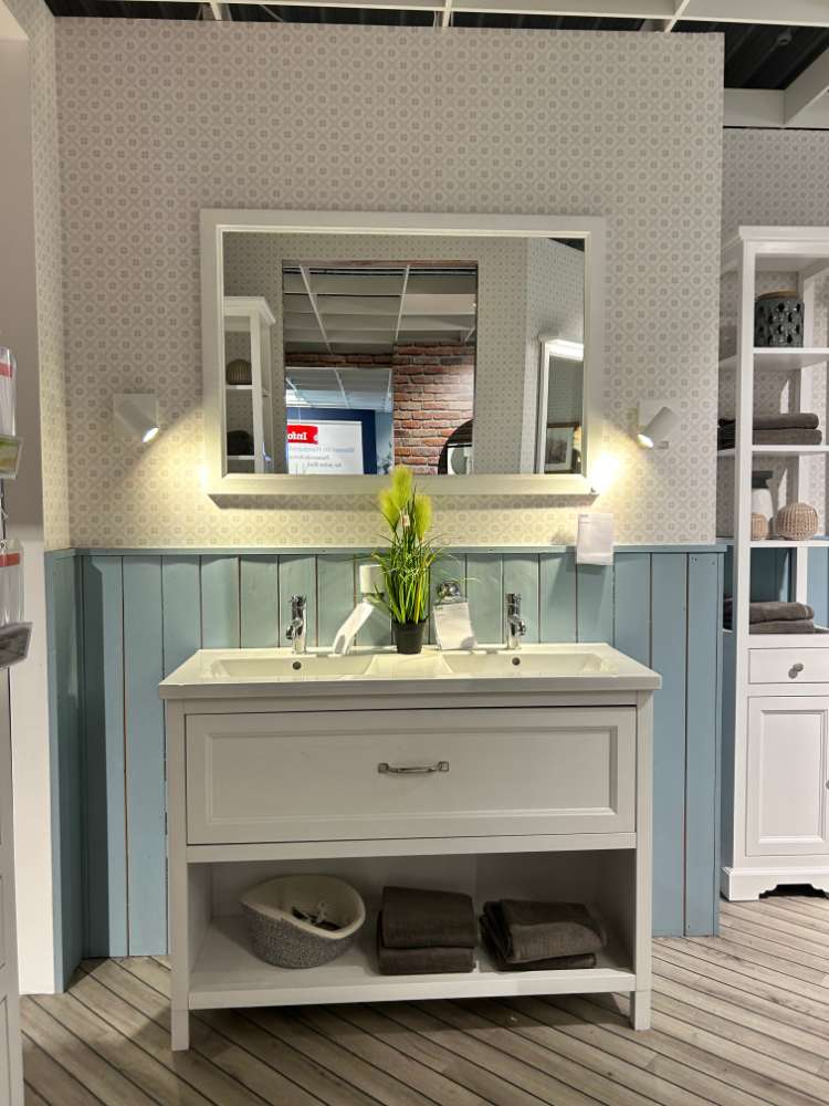 Badezimmerkombination